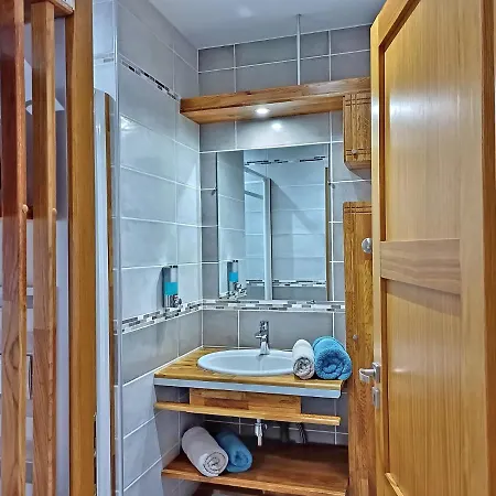 Apartment L'escale Sud Gironde: Tranquil Retreat With Gourmet Breakfast *