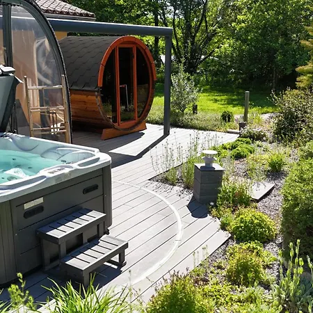 L'escale Sud Gironde: Tranquil Retreat With Gourmet Breakfast