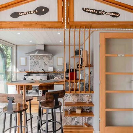 L'escale Sud Gironde - En Amoureux Avec Jacuzzi Privatif - Piscine - Massage Traiteur&brunch Possibles * Pompejac